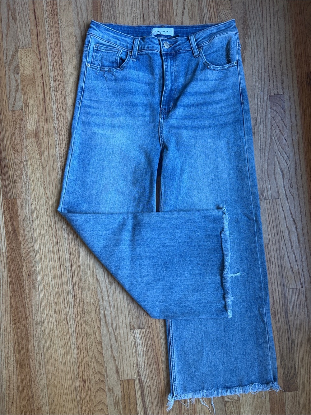 Risen 31” cropped Light Blue Women’s High-Rise Jeans